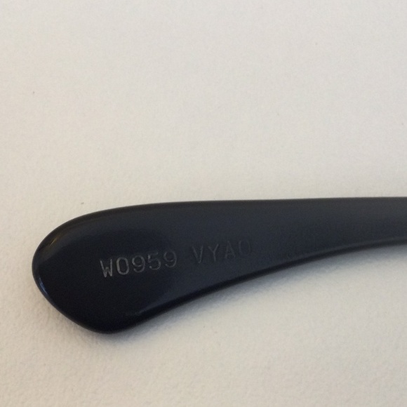 Stylish Black Cat-Eye Sunglasses - Picture 6 of 8